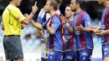 <b>NO OLVIDAN. </b>El vestuario recuerda el maltrato sufrido por Pino y la reacción de los realistas.