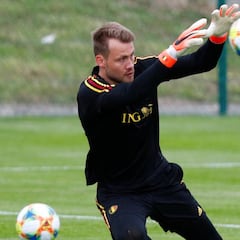 Mignolet: "Seguro que Hazard será una estrella en el Madrid"
