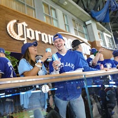 Equipos de Grandes Ligas expanden venta de alcohol en los estadios debido a la reducción de los juegos