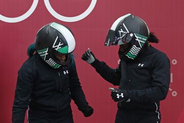 Las primeras ateltas en competir en los Juegos Olímpicos por parte de África en el bobsleigh. Provienen de Nigeria, país que, gracias a ellas, también debuta en los Olímpicos de Invierno.