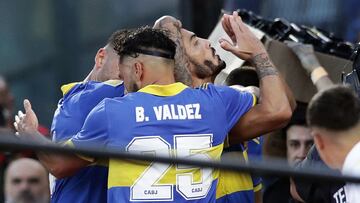 Boca Juniors' defender Nicolas Figal (R) celebrates after scoring a goal against Platense during the Argentine Professional Football League Tournament 2023 match at La Bombonera stadium in Buenos Aires, on February 19, 2023. (Photo by ALEJANDRO PAGNI / AFP)