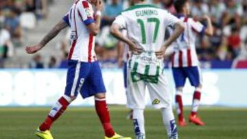 Mathieu, en el momento de ser sustituido en Córdoba.