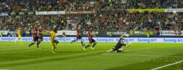 Jornada 9. OSASUNA-BARCELONA 
Ocasión de Cesc Fábregas.