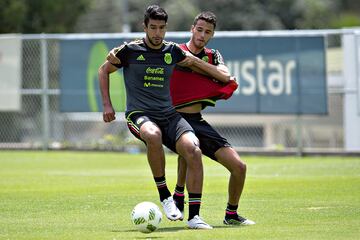 Tras la salida de Pedro Caixinha y la notable actuación del colombiano Alfredo Morelos, Herrera ya no juega más de 15 minutos por partido, situación que lo podría obligar a regresar al país si planea pelear por una oportunidad para ser considerado al Mundial.