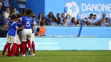 El césped del RCDE Stadium.