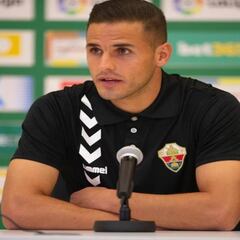 Luismi: "Soy comprometido, solidario, con buena salida y polivalente"