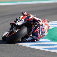 HRC vende siete escapes de la Honda de Marc Márquez