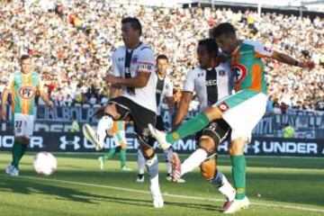 Martorell anota el empate de Cobresal, tras batir a Paulo Garcés.