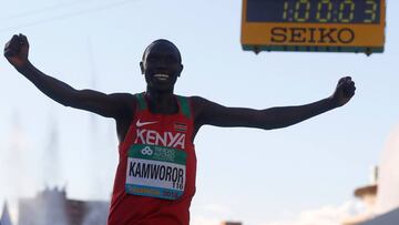 Athletics - IAAF World Half Marathon Championships - Valencia, Spain - March 24, 2018   Kenya&#039;s Geoffrey Kipsang Kamworor wins the men&#039;s race   REUTERS/Heino Kalis