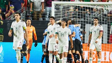 (L-R), Cesar Montes, Edson Alvarez, Erick Gutierrez of Mexico during the game Mexico (Mexican National Team) vs Uruguay, the Friendly match in preparation for the FIFA World Cup Qatar 2022, at State Farm Stadium, on June 02, 2022.

<br><br>

(I-D), Cesar Montes, Edson Alvarez, Erick Gutierrez de Mexico durante el partido Mexico (Seleccion Nacional Mexicana) vs Uruguay, Amistoso de preparacion para la Copa Mundial de la FIFA Qatar 2022, en el Estadio State Farm, el 02 de junio de 2022.