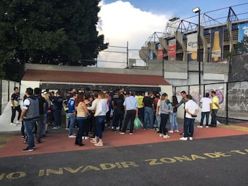 El color de la afición en el Clásico Capitalino