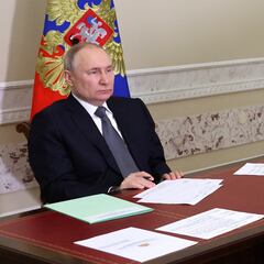 What method was allegedly used to try to assassinate Putin?