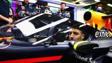 Ricciardo, en Sochi, con el &#039;Halo&#039; de Red Bull.