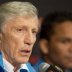 Pékerman es prudente sobre la titularidad de James