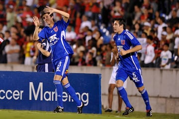 En cuartos de final de Copa Libertadores 2010, la U logró una espectacular victoria 3-2 sobre Flamengo en Maracaná. Ese año los azules llegarían a semifinales. Marcaron Mauricio Victorino, Rafael Olarra y Alvaro Fernández.