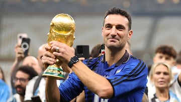 El campeón del mundo con la selección argentina se encuentra alejado de las grandes cifras de otros países, percibiendo alrededor de 2,3 millones de euros al año.