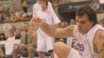 <B>CENTÍMETROS.</B> Varda aporta centímetros y trabajo bajo los aros.