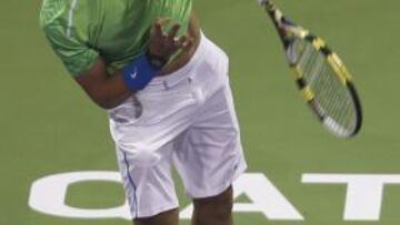 <b>AL SERVICIO. </b>Nadal, en plena ejecución de uno de sus saques.