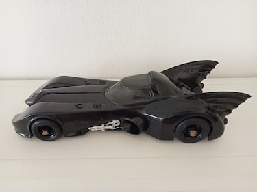 Batman Batmóvil McFarlane Toys