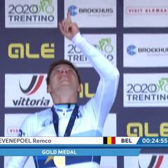 Evenepoel: "Va por Lambrecht y todos los que están en el cielo"