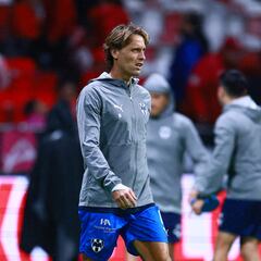 Rayados resiente la ausencia de Sergio Canales