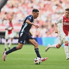 La Roja pierde a una joya: dio el salto en Europa y es dirigido por van Persie