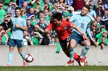 La Selecci&oacute;n de Corea del Sur, segundo rival de M&eacute;xico en la Copa del Mundo de Rusia, cay&oacute; 2-1 frente a Irlanda del Norte en su primer duelo de la Fecha FIFA. Un autogol de Kim y una diana de Smyth sometieron a los asi&aacute;ticos que anotaron por conducto de Hoon-Kwon. Ma&ntilde;ana, los &#039;Tigres de Oriente&#039; enfrentar&aacute;n a Polonia, en su segundo amistoso de su gira por Europa. 