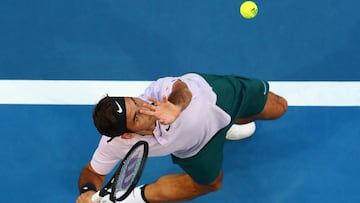 Federer vence a Sugita en su estreno en la Copa Hopman