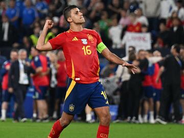 Spain midfielder Rodri celebrates La Roja's matchday-two win over Italy.