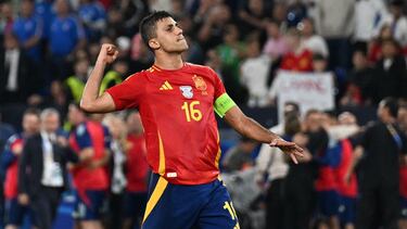 Rodrigo celebra la victoria de España ante Italia en Gelsenkirchen.
