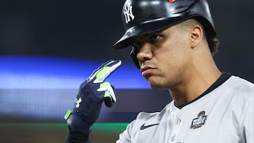 LOS ANGELES, CALIFORNIA - OCTOBER 26: Juan Soto #22 of the New York Yankees reacts to his single against the Los Angeles Dodgers in the ninth inning during Game Two of the 2024 World Series at Dodger Stadium on October 26, 2024 in Los Angeles, California. Harry How/Getty Images/AFP (Photo by Harry How / GETTY IMAGES NORTH AMERICA / Getty Images via AFP)