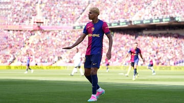 Lamine Yamal celebrando su gol en el clásico.