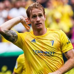 Álex Fernández: "Queremos ascender en el césped"