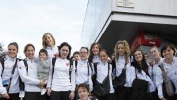 <b>DE VUELTA. </b>El Itxaco, a su llegada ayer a Estella desde Hungría.