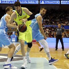 El Barça mantiene al Breogán en la zona de descenso