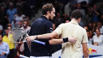 Medvedev, Sinner y Hurkacz mantienen el pulso por las Finals