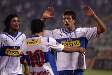 Pablo Vrajicán celebra un gol ante Ñublense.