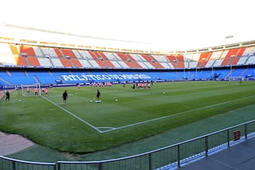 Así fue el entrenamiento del Atlético en su vuelta al Calderón