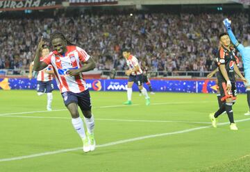 El local repitió victoria 3-0 con goles de Chará y Teo.