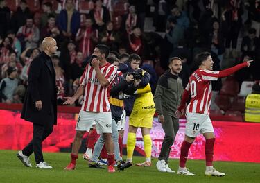 Insua y Gaspar, primeras renovaciones sobre la mesa