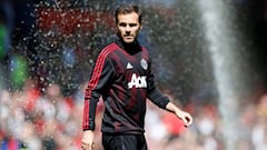Juan Mata apologises to Man Utd fans for disappointing season