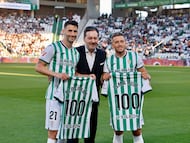 Albarrán e Isma Ruiz en su partido cien con el Córdoba junto a Monterrubio