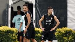 Soccer Football - World Cup - South American Qualifiers - Argentina Training - Julio Humberto Grondona Training Camp, Ezeiza, Argentina - January 26, 2022 Argentina&#039;s Paulo Dybala and Giovani Lo Celso during training REUTERS/Agustin Marcarian