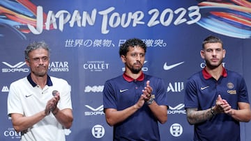 Paris Saint-Germain's coach Luis Enrique (L), players Marquinhos (2L) and Lucas Hernandez attend a press conference in Osaka on July 23, 2023. Saudi Arabia's Al-Nassr are in Japan to play friendly matches against France's Paris Saint-Germain and Italy's Inter Milan. (Photo by PAUL MILLER / AFP)