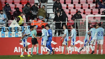 Momento donde Moreno Aragón señala el penalti que da el triunfo al Mirandés.