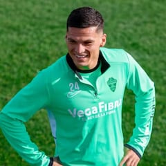 DT de Elche revela conversación con Lucas Cepeda y si será titular ante Osasuna