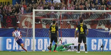 Koke no ha marcado muchos goles, aunque algunos s赤 han sido muy importantes para su equipo. Sucedi車 con el que le marc車 al Barcelona en los cuartos de final de la Champions de la temporada 2013-14. El mi谷rcoles 9 de abril de 2014, en un abarrotado Calder車n, el Atl谷tico gan車 1-0 al Bar?a y elimin車 al conjunto azulgrana. En la ida se registr車 un 1-1. Koke marc車 a los cinco minutos tras asistencia de Adri芍n y el Calder車n vibr車 como pocas veces. El Atl谷tio elimin車 en semifinales al Chelsea y se plant車 en la final de Mil芍n. Koke era ya un futbolista importante en el conjunto de Simeone.