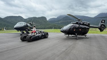 Esta colección incluye un Tumbler Batmobile, un jet privado y un helicóptero.