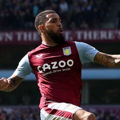 Douglas Luiz, el Casemiro de Emery