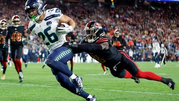 SANTA CLARA, CALIFORNIA - JANUARY 03: Zach Charbonnet #26 of the Seattle Seahawks scores a touchdown against Malik Mustapha #6 of the San Francisco 49ers during the first quarter of a game at Levi's Stadium on January 03, 2026 in Santa Clara, California. Lachlan Cunningham/Getty Images/AFP (Photo by Lachlan Cunningham / GETTY IMAGES NORTH AMERICA / Getty Images via AFP)
